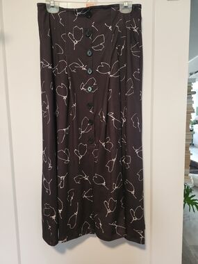 BNWT - ASOS Black & White Floral Midi Skirt – Button Front